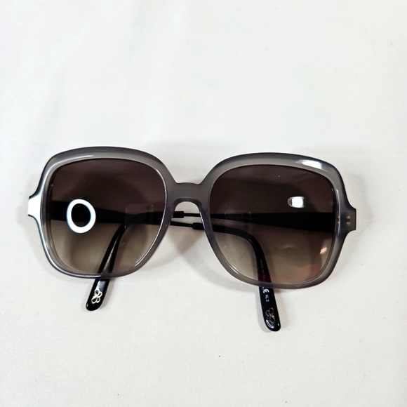 Bottega Veneta Smokey Gray Sunglasses - Picture 1 of 7